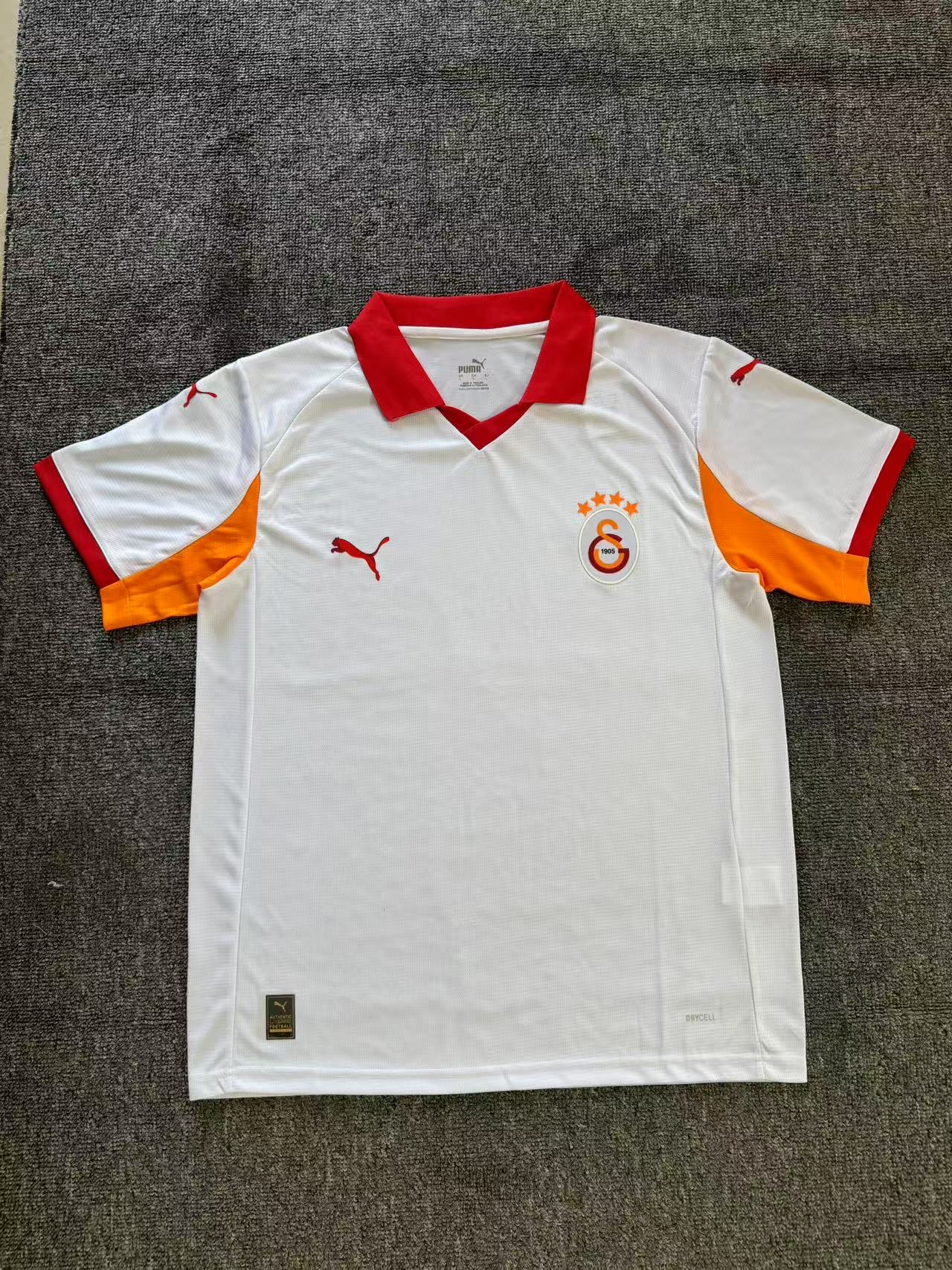 Fans Version 25/26 Galatasaray away game