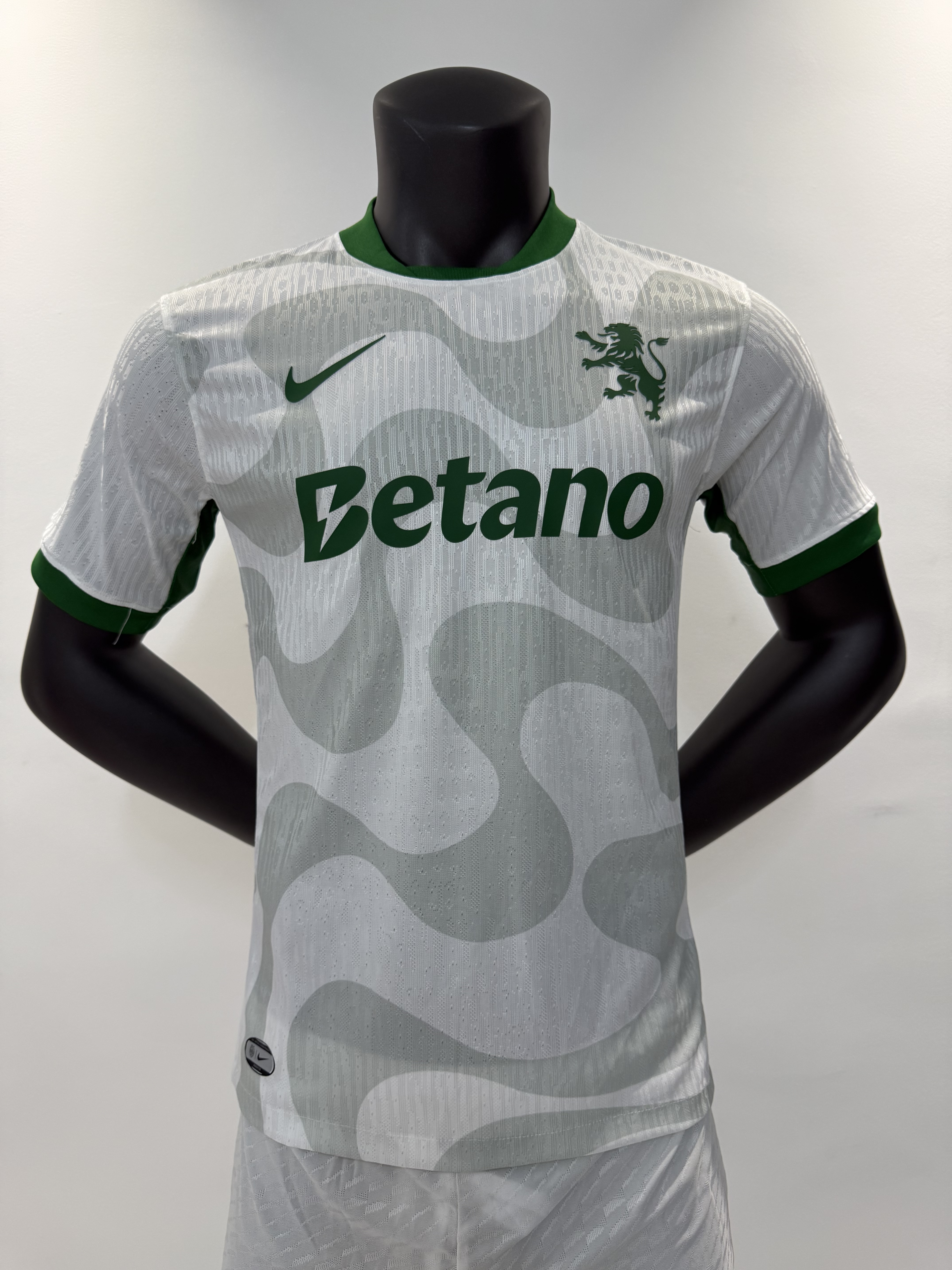 Player Version 25/26 Lisbon away game