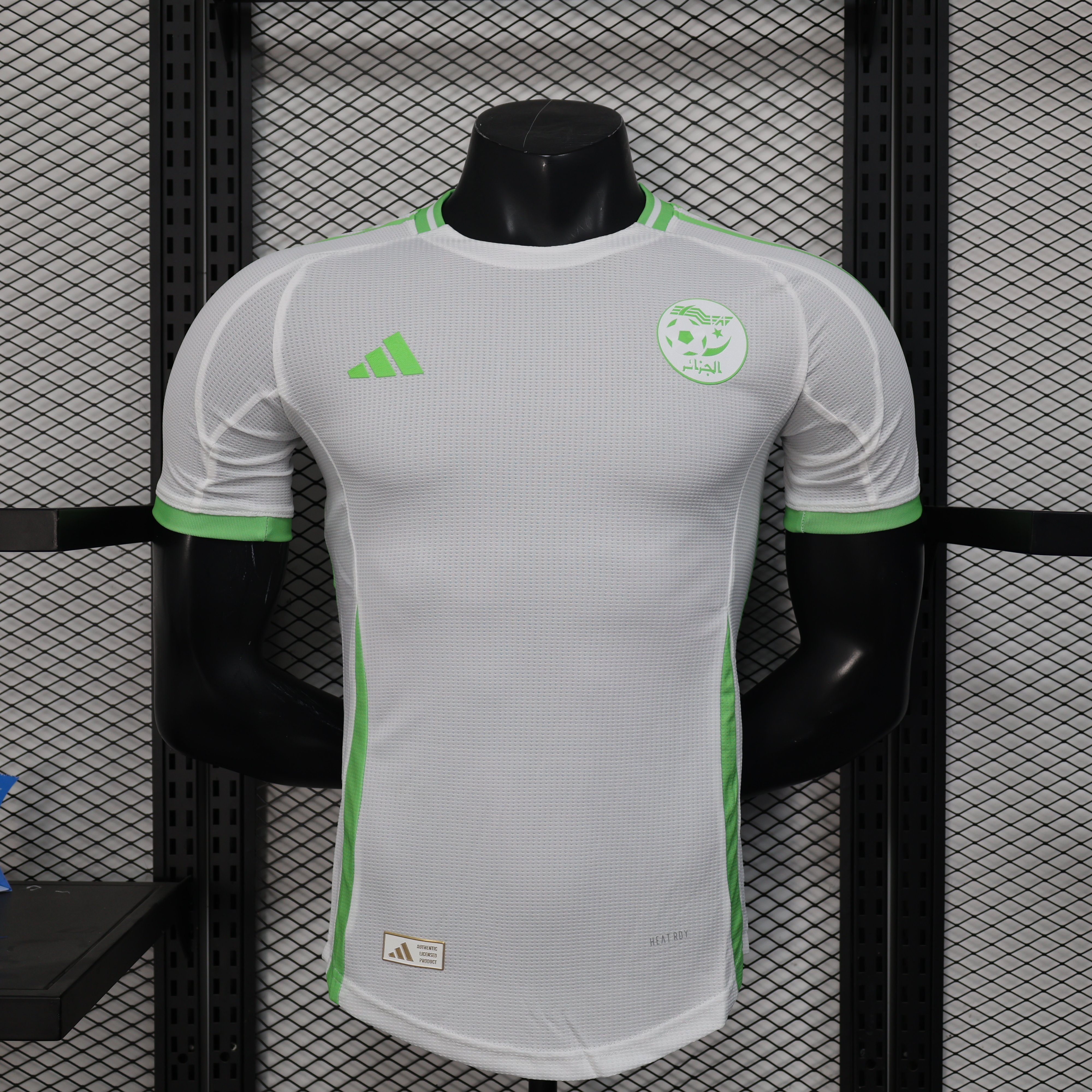 Player Version 25/26 Algerian White