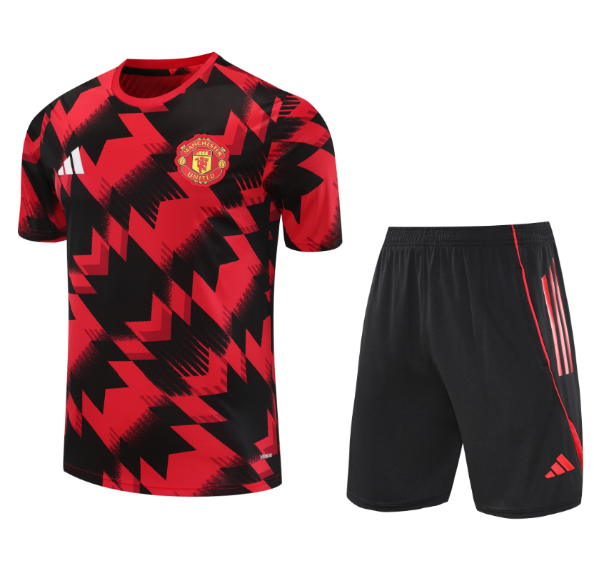 25/26 Manchester United Adults Training Kits