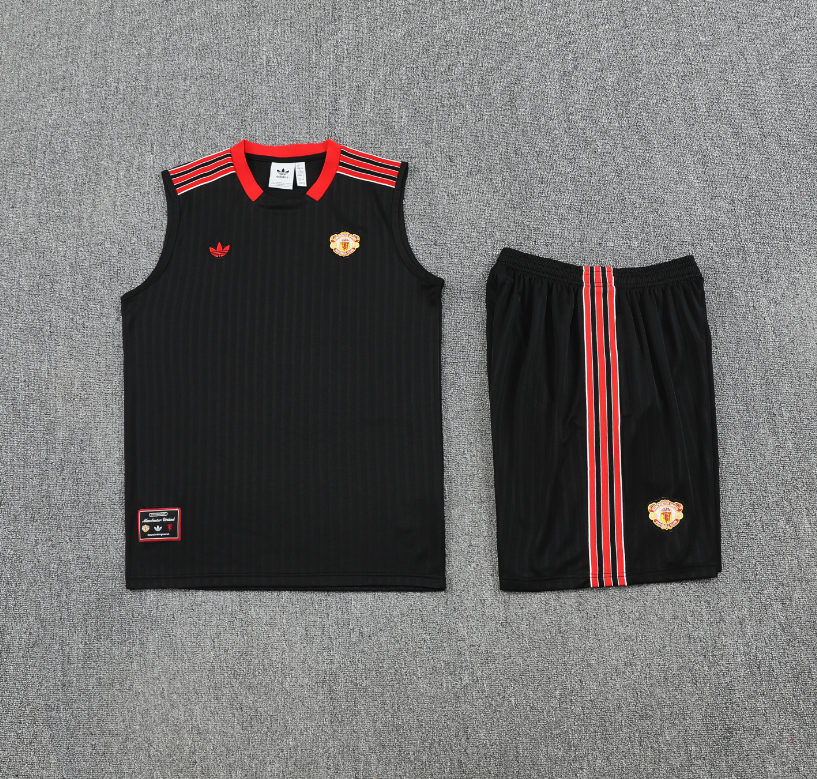 25/26 Manchester United training vest kits