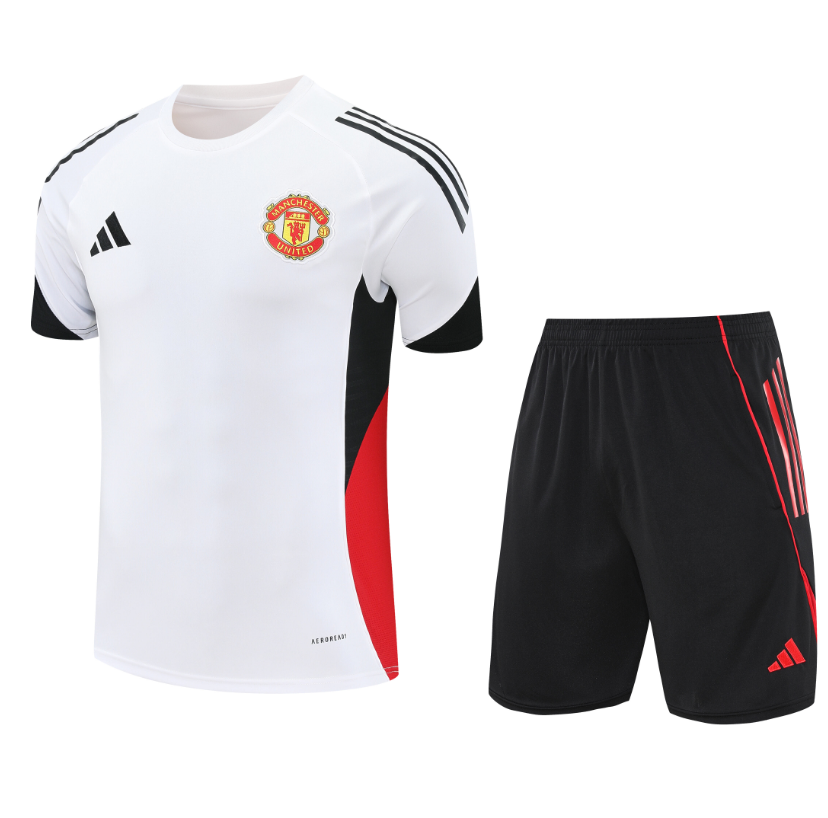 25/26 Manchester United Adults Training Kits