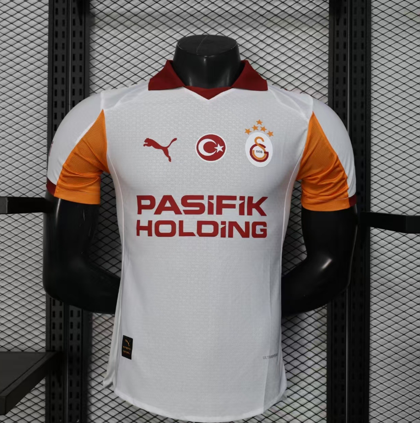 Player Version 25/26 Galatasaraek away