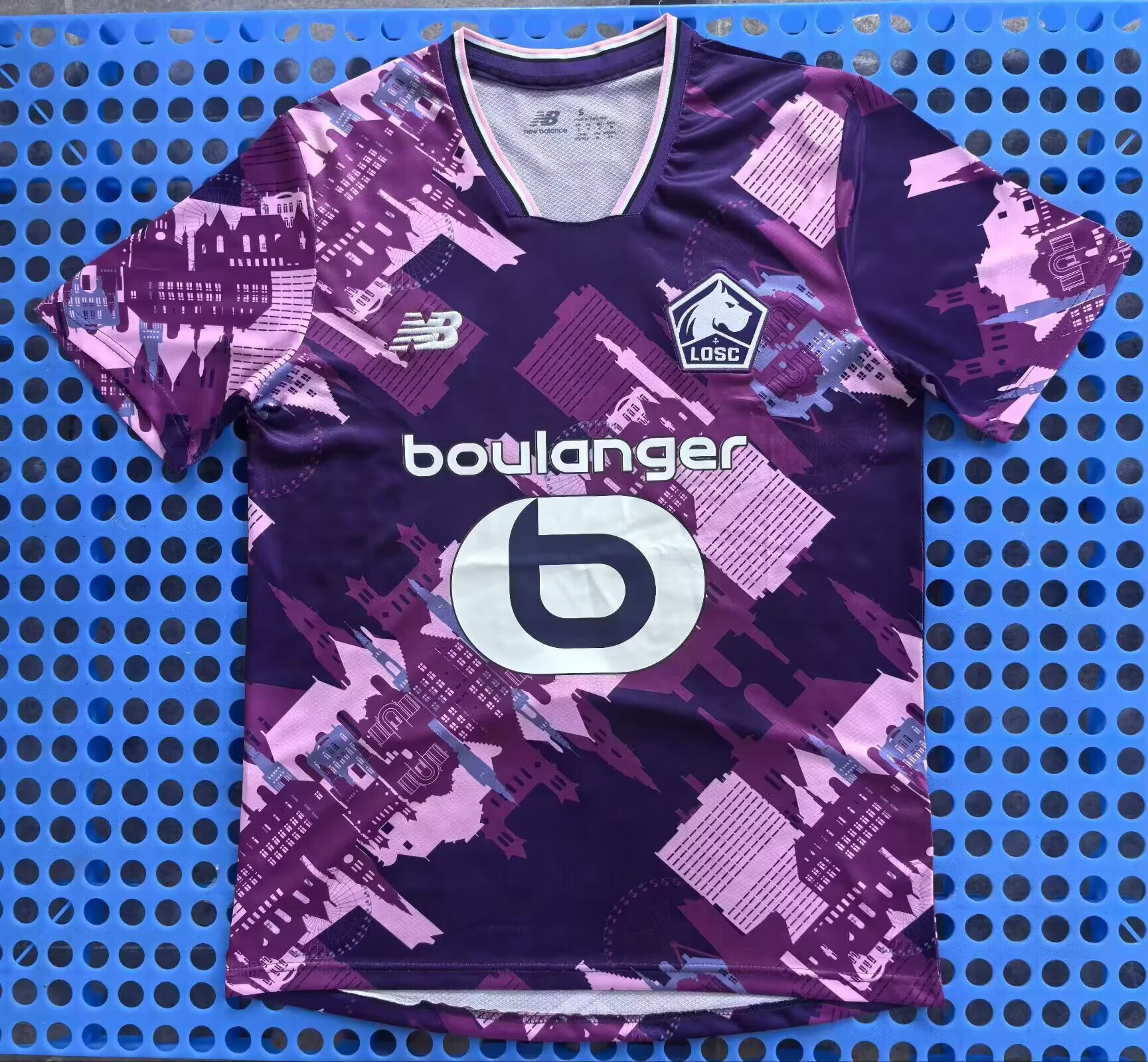 Fans Version 25/26 Lille's third away 