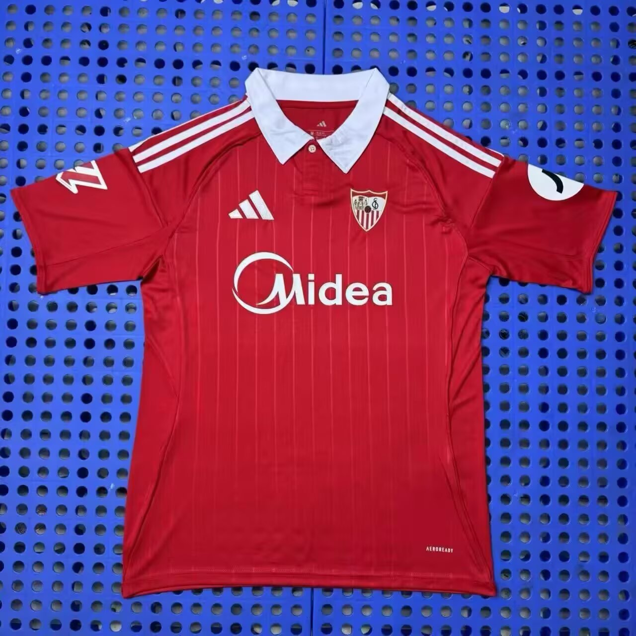 Fans Version 25/26 Sevilla away 