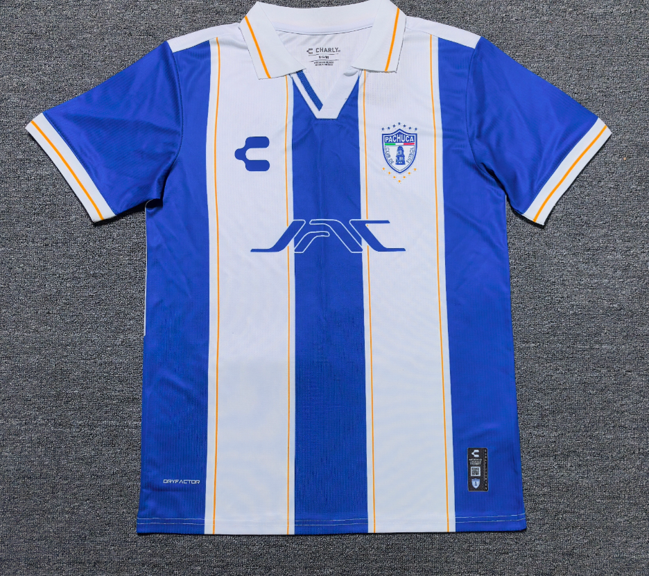 Fans Version 25/26 Pachuca home