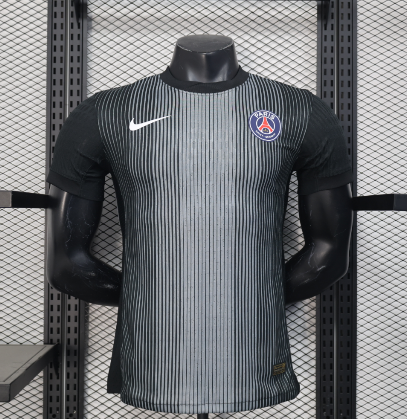 Player Version 25/26 Paris goalkeeper