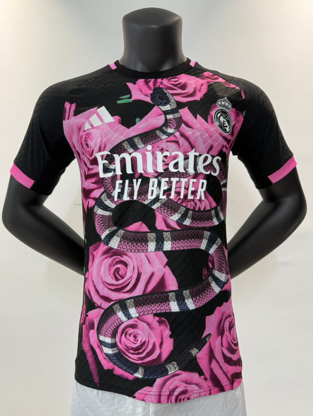 Player Version 25/26 Real Madrid Snake Powder Black Special Edition