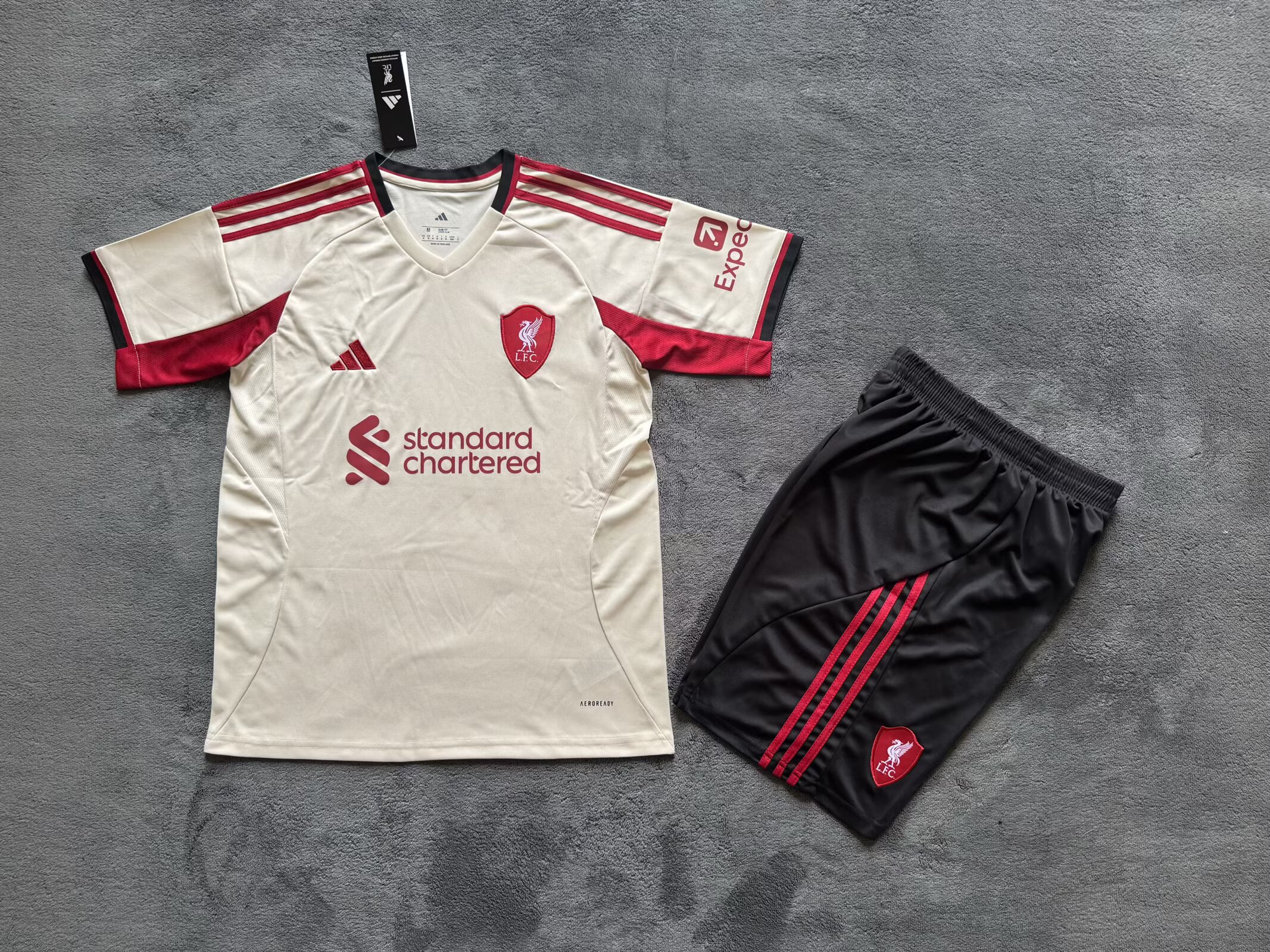  Adults kits 25/26 Liverpool away