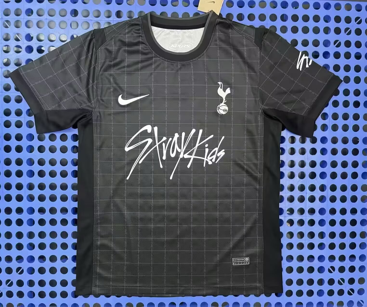  Fan version 25/26 Tottenham Hotspur co-branded advertising version 