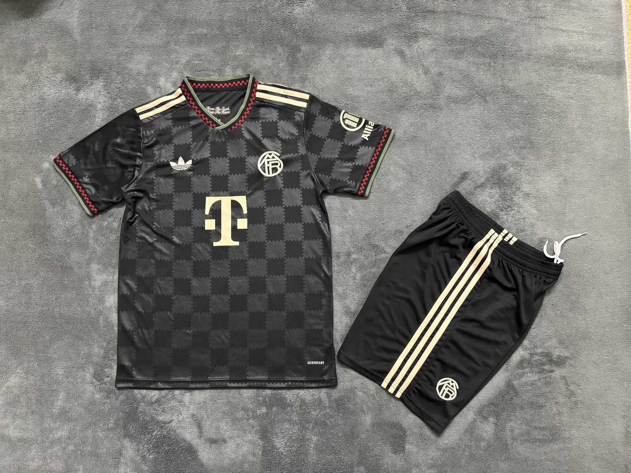  Adults kits 25/26 Bayern second away