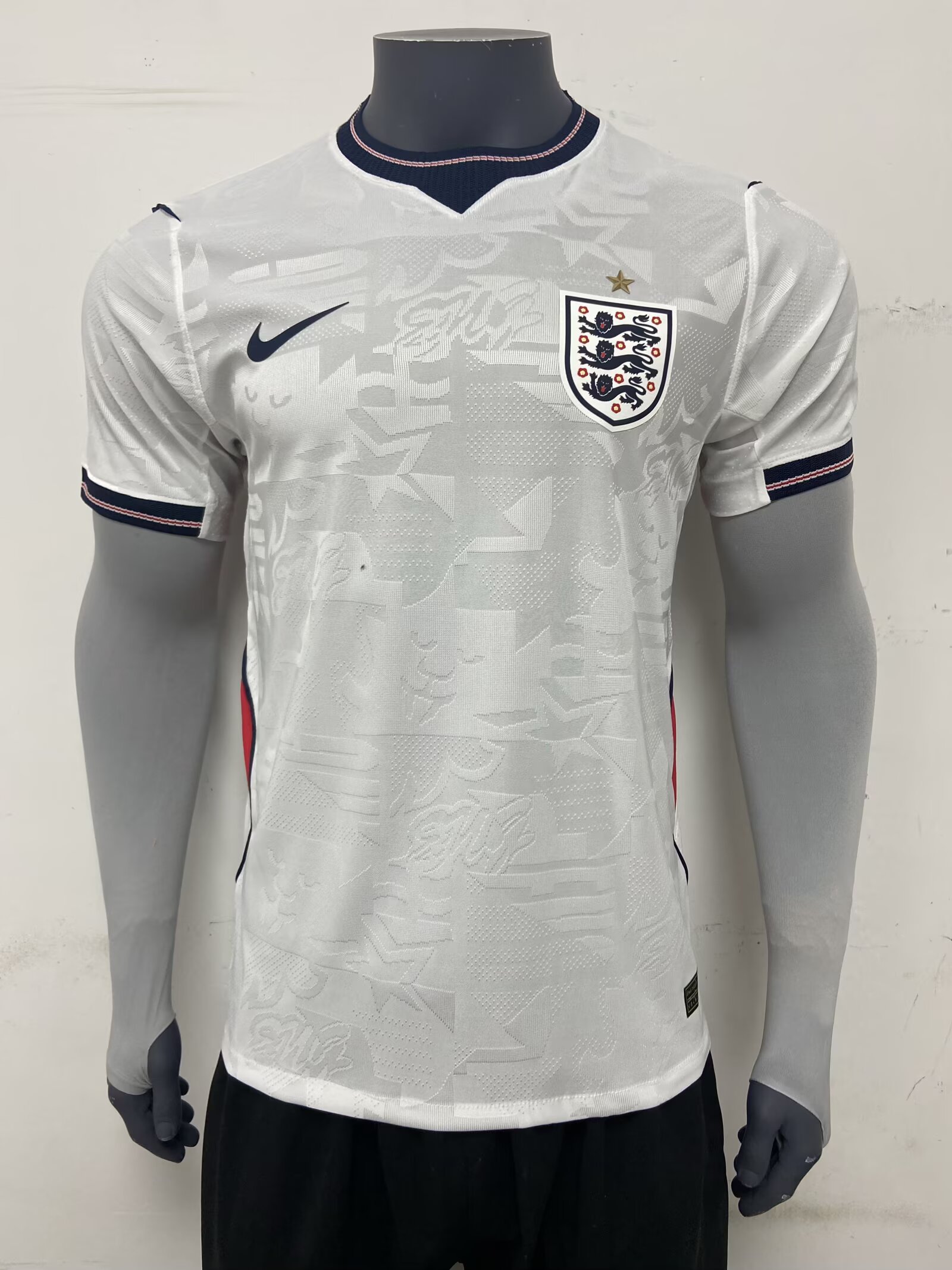Player Version 25/26 England home 