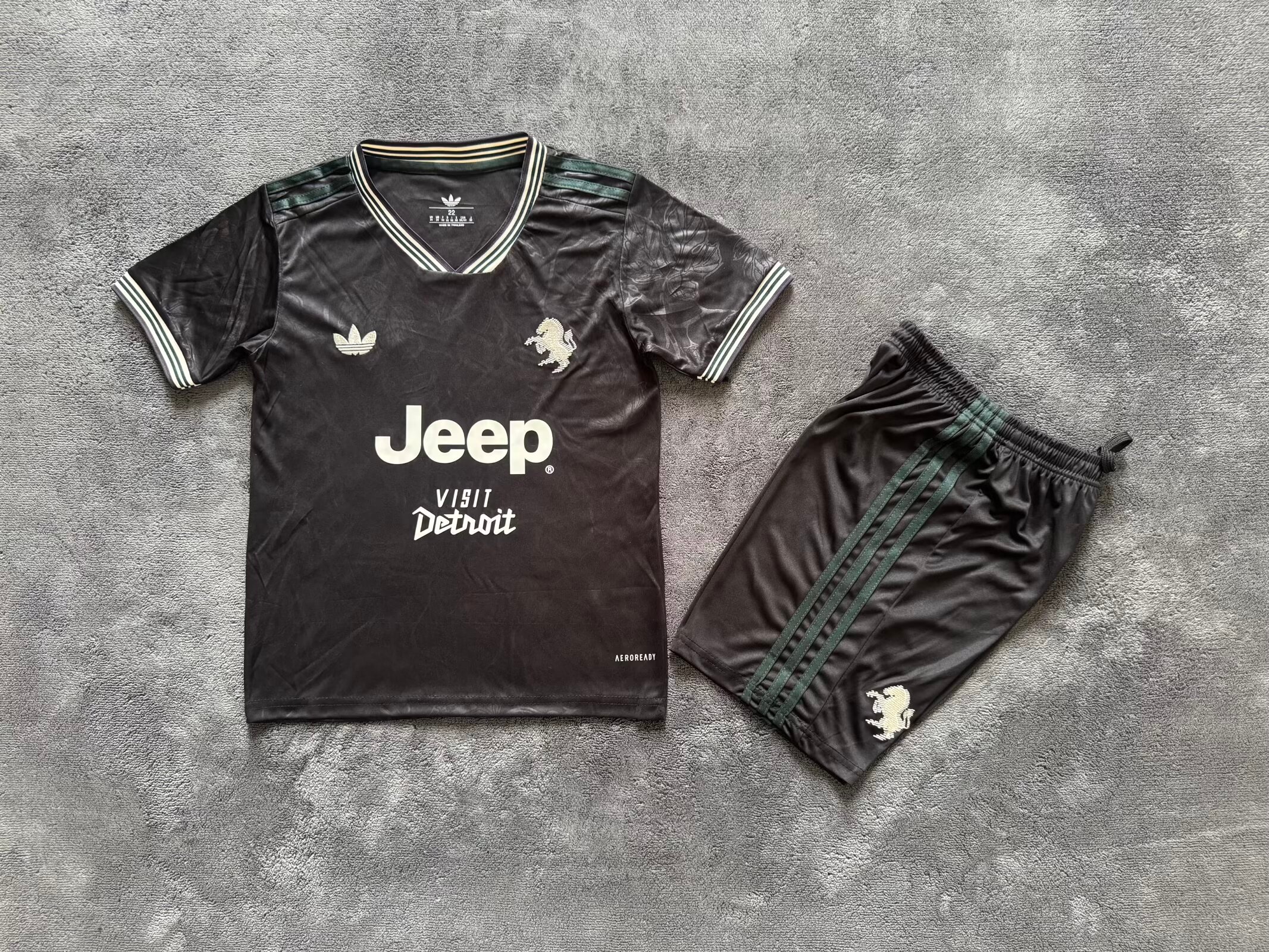 kids Kits 25/26 Juventus Second away
