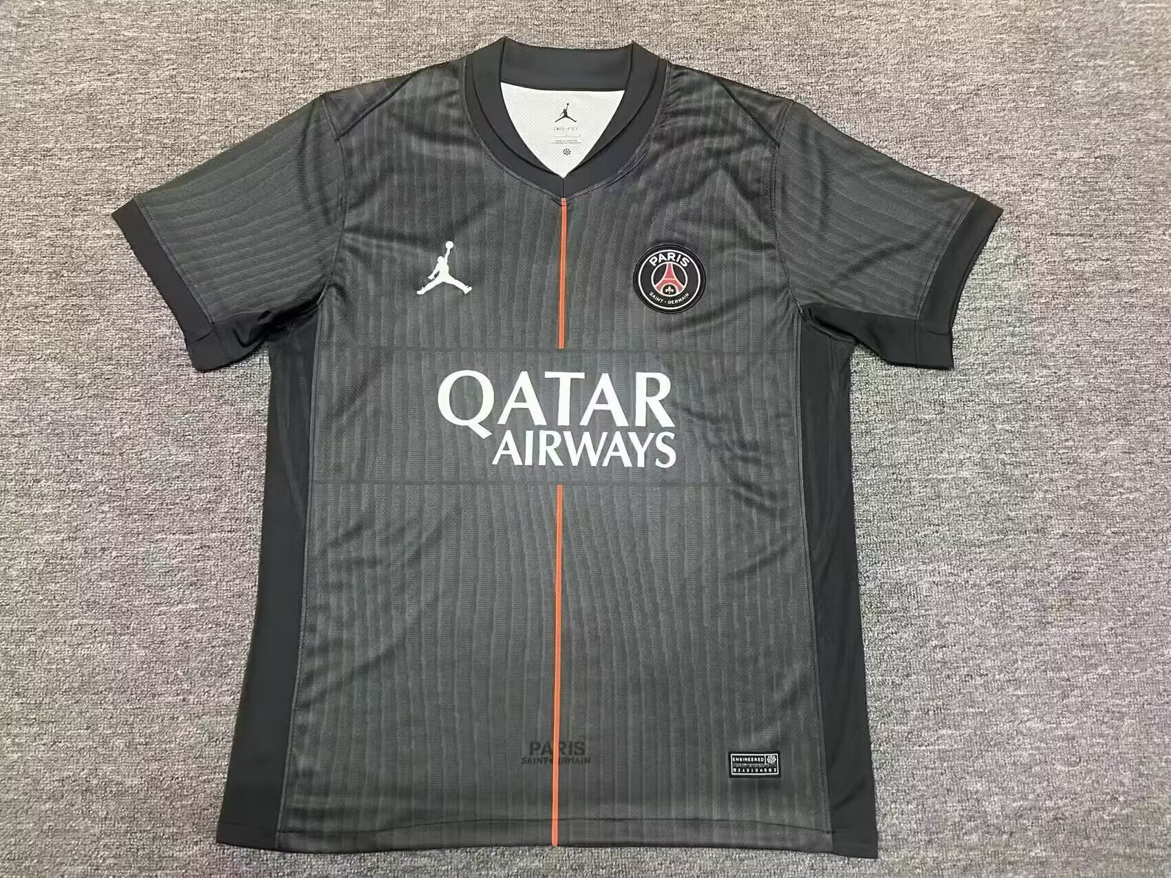  Fan version 25/26 Paris Three away