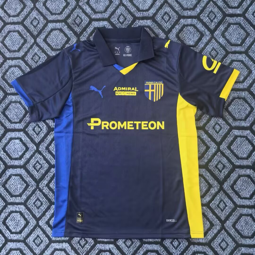 Fan version 25/26 Parma three guests