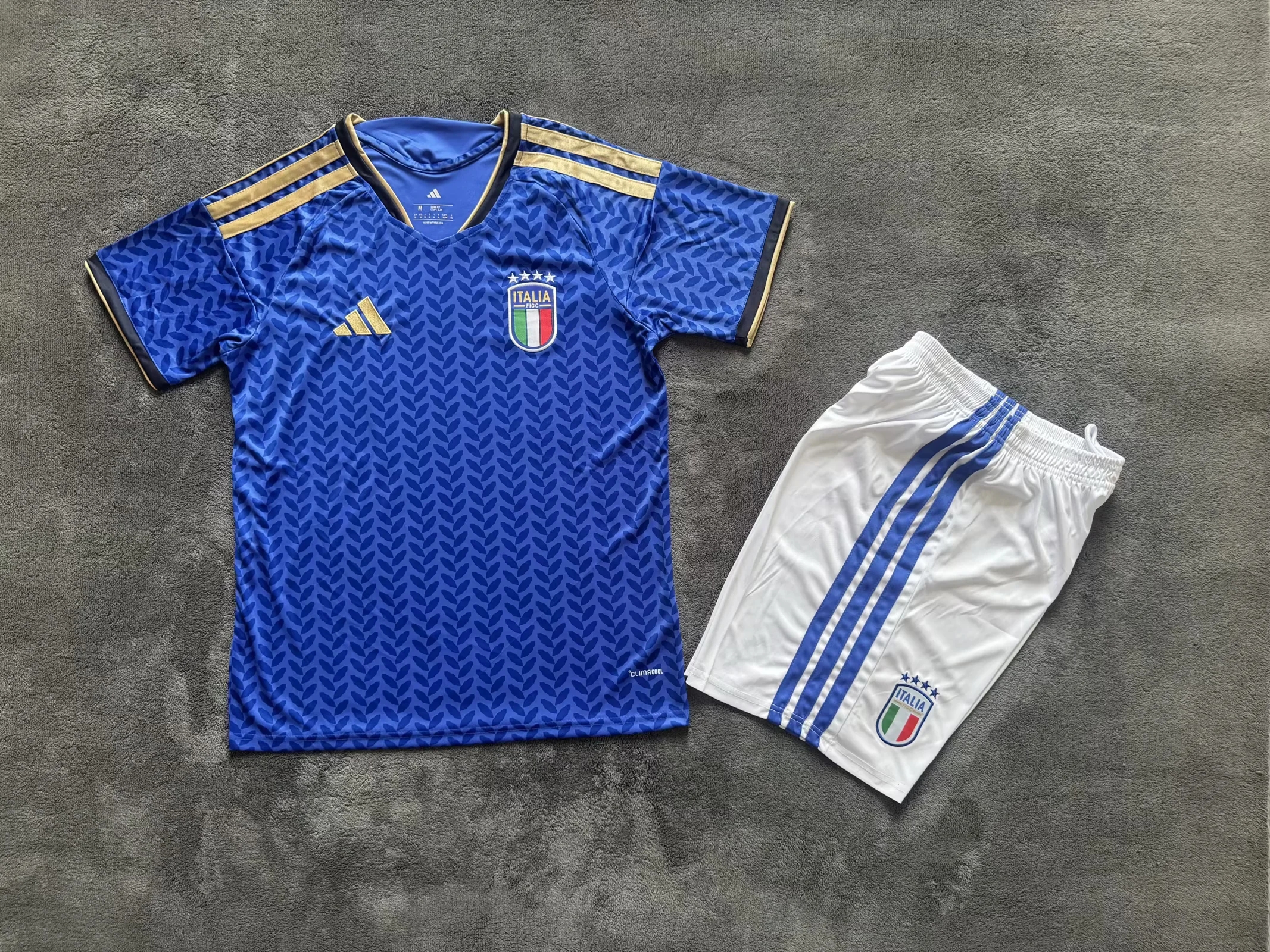  Adults kits 25/26 Italy home