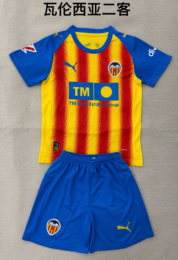  Adults kits 25/26 Valencia Second away