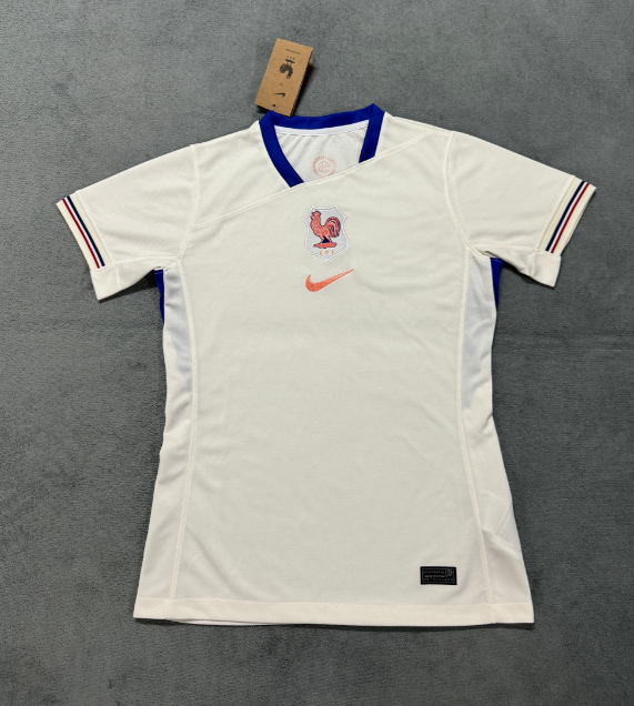 Fans Version 25/26 French away women 