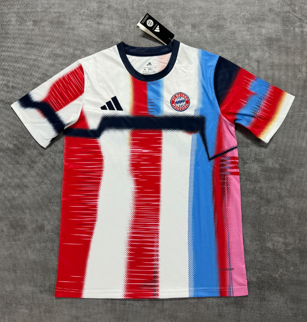 Fan version 25/26 Bayern training suit white and red