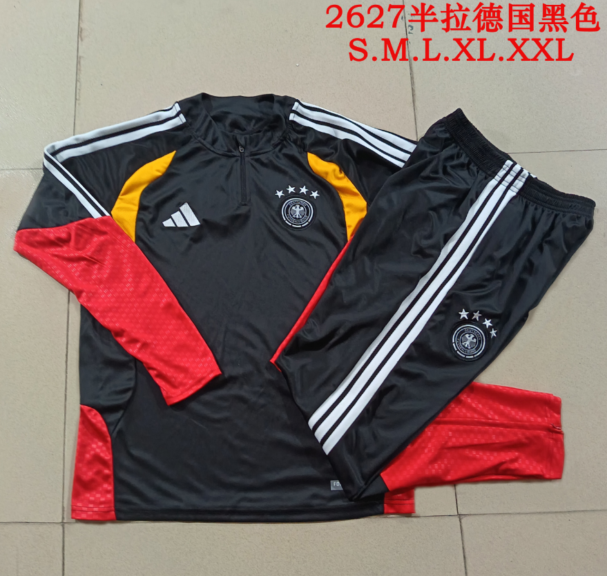 26/27 Half Pull German Black Tracksuit