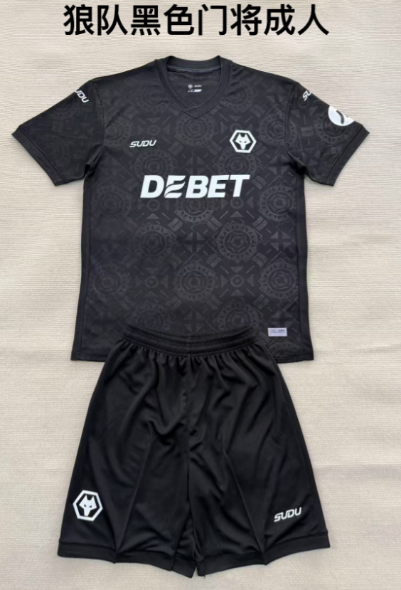 Adults kits 25/26 Wolves black goalkeeper