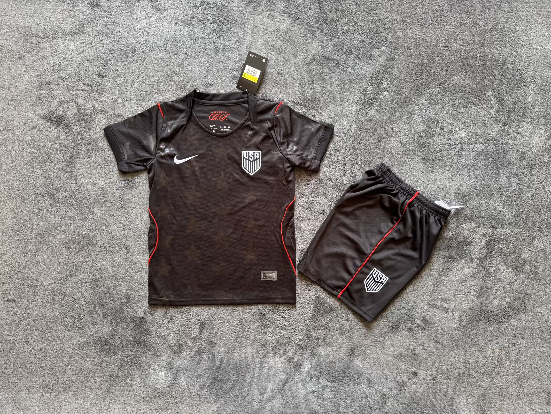 Adults kits 26/27 USA away