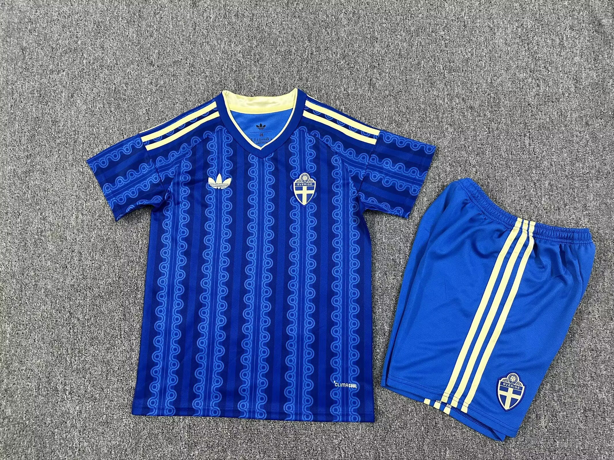 kids Kits 26/27 Sweden away 
