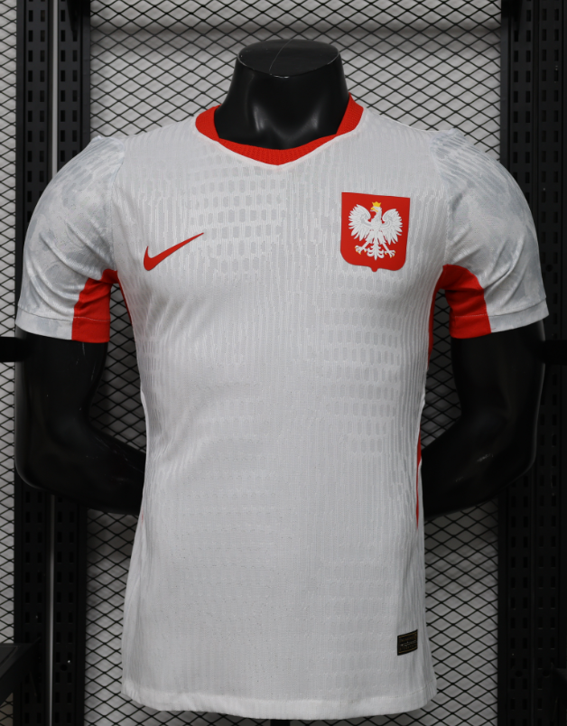 Player Version 26/27 Poland home