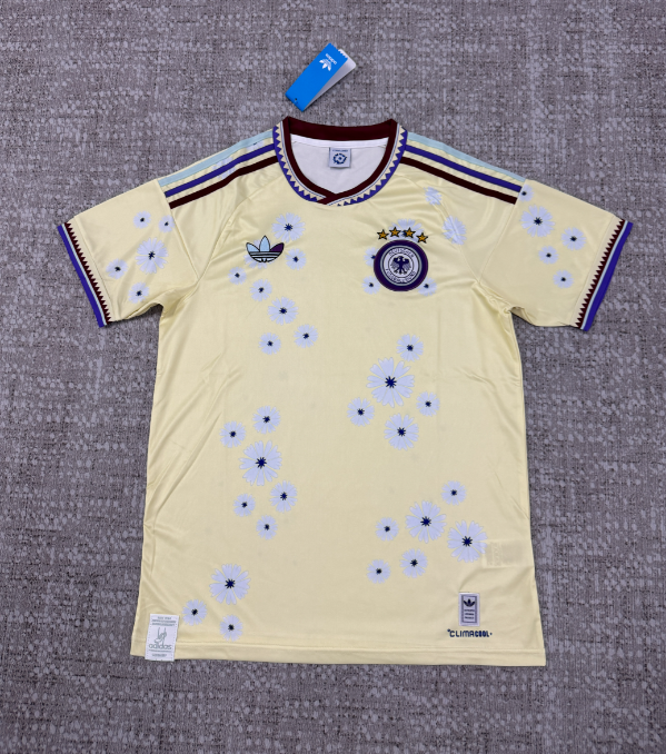Fans Version 26/27 Germany Special Edition Beige