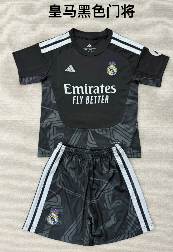 Adults kits 26/27 Real Madrid black goalkeeper