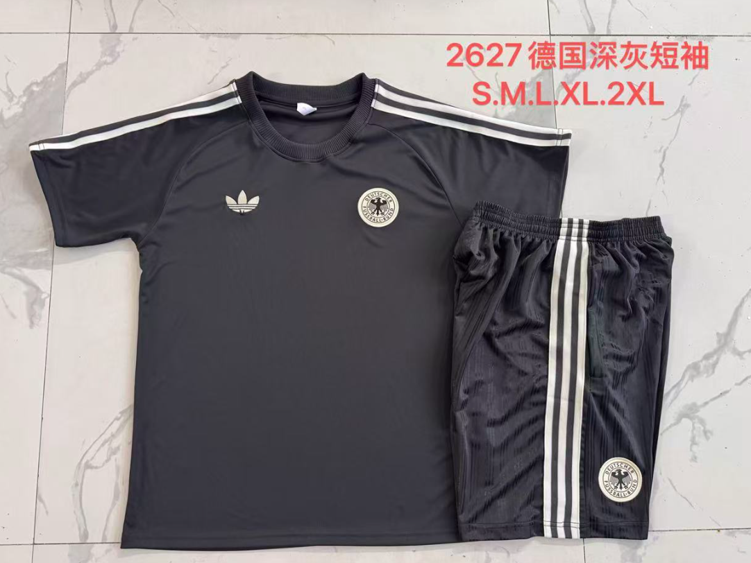 26/27 Adults German dark gray Training Kits