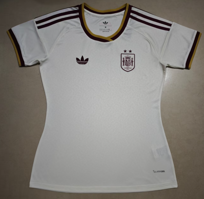 Fans Version 26/27 Spain away double star women