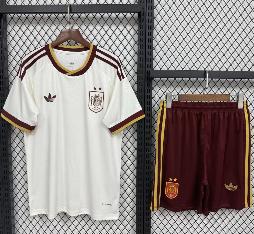 Adult Kits 26/27 Spain away binary star
