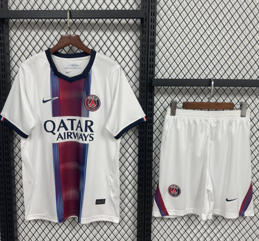 kids Kits 26/27 Paris away (Silicone Label)