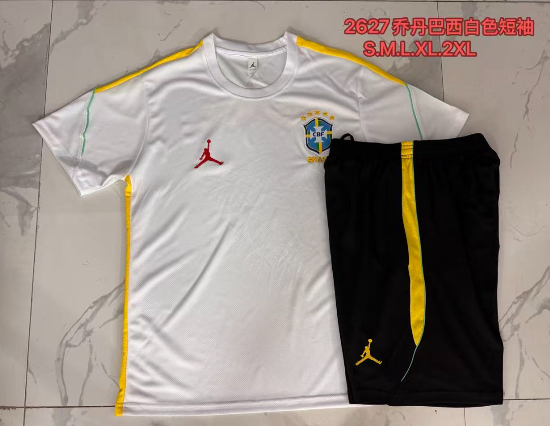 26/27 Adults Brazil white Training Kits
