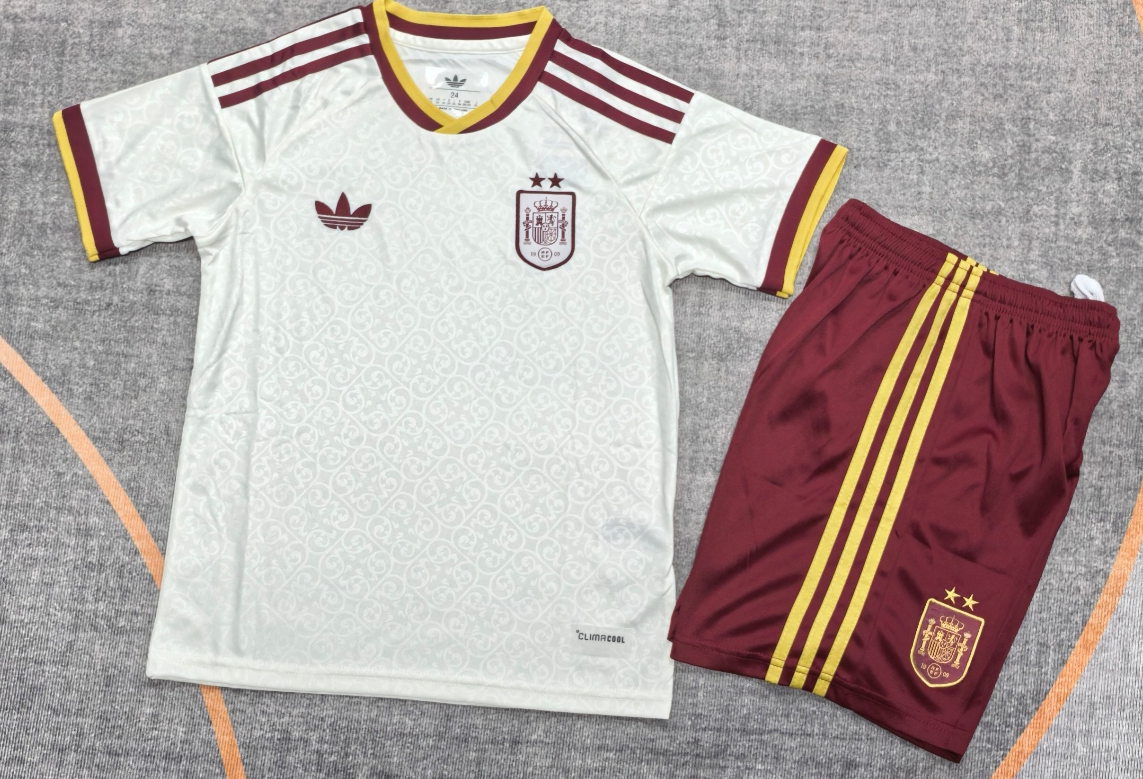 kids Kits 26/27 Spain away two star
