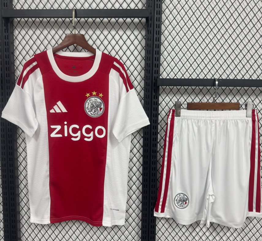  Adults kits 26/27 AJAX home