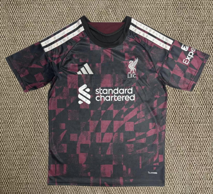 Fans Version 26/27 Liverpool second away