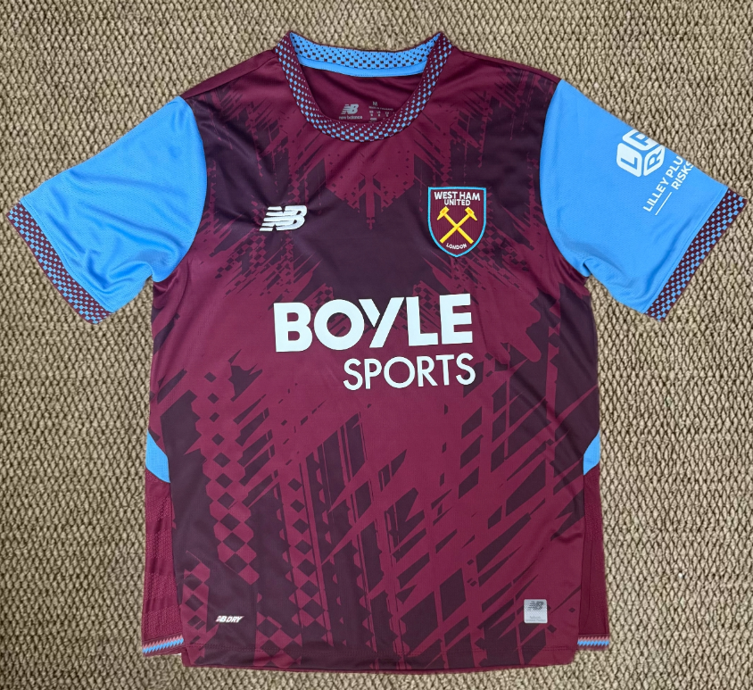 Fans Version 26/27 West Ham home