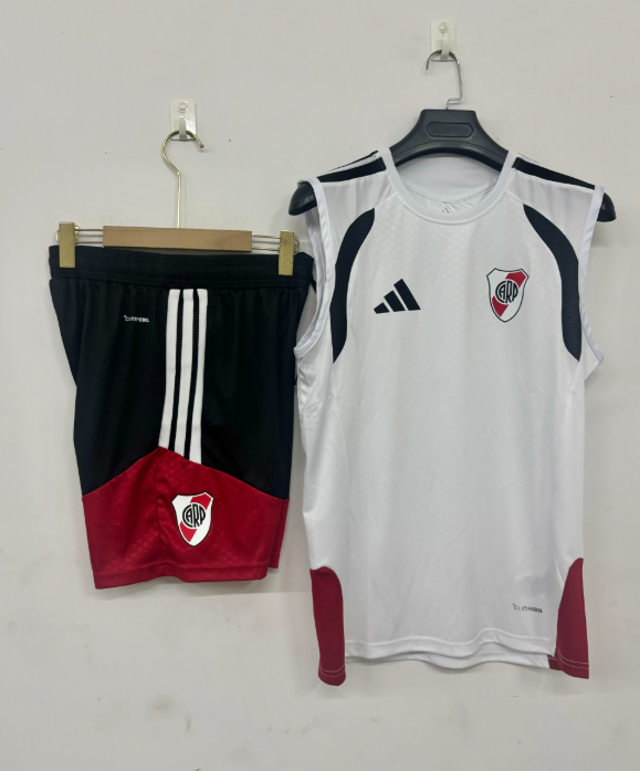 26/27 Vest River Plate white suit